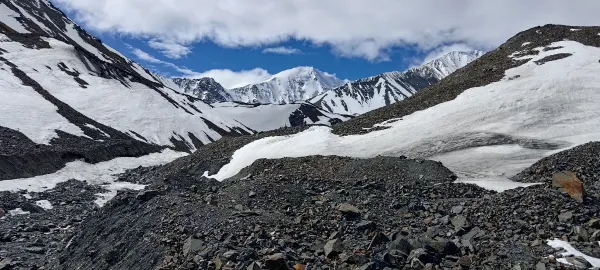 Mount Archibald (Yukon) - Ski Descent (N Glacier) - May 17 2025